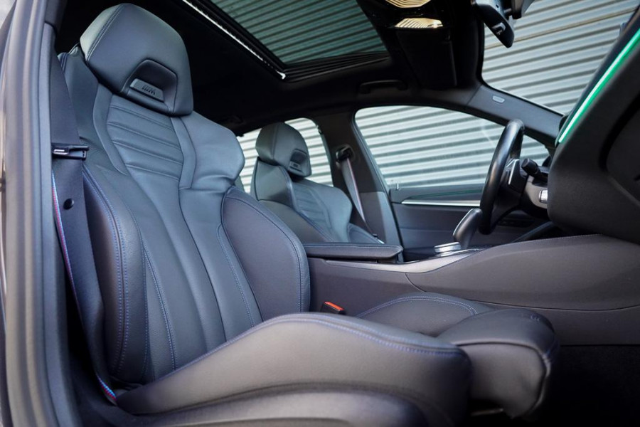 BMW 5 Serie 530i High Executive Edition / M-Sport / Laser / M-Stoelen / Schuifdak / Adaptive Cruise