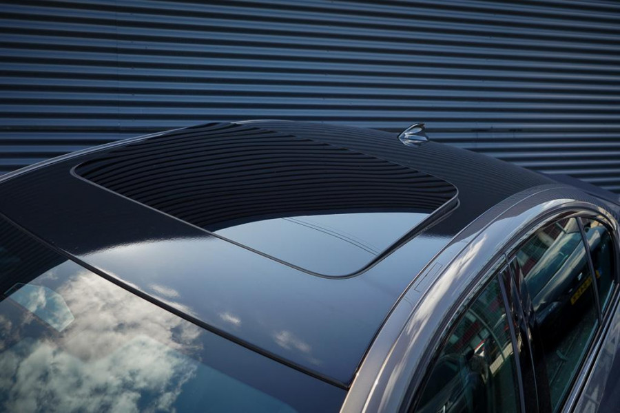 BMW 5 Serie 530i High Executive Edition / M-Sport / Laser / M-Stoelen / Schuifdak / Adaptive Cruise
