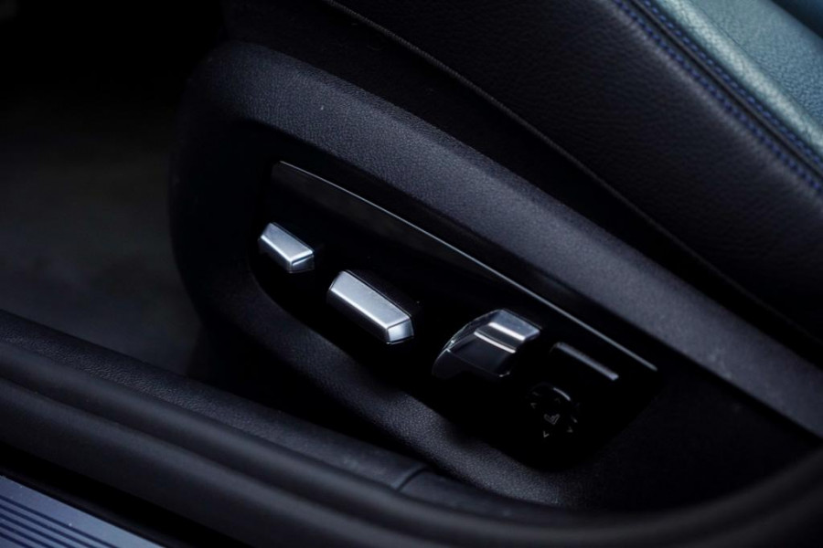 BMW 5 Serie 530i High Executive Edition / M-Sport / Laser / M-Stoelen / Schuifdak / Adaptive Cruise