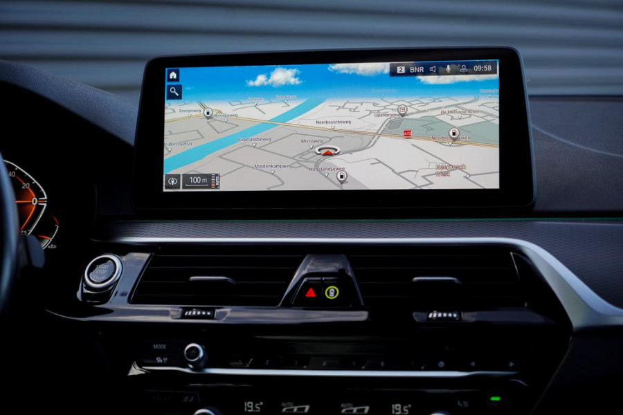 BMW 5 Serie 530i High Executive Edition / M-Sport / Laser / M-Stoelen / Schuifdak / Adaptive Cruise