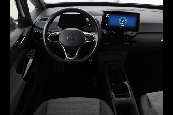 Volkswagen ID.3 First 58 kWh | Stoel & stuurverwarming | Carplay | Trekhaak | Adaptive cruise | Full LED | Navigatie | Parkeerhulp | Climate control
