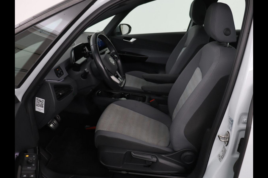 Volkswagen ID.3 First 58 kWh | Stoel & stuurverwarming | Carplay | Trekhaak | Adaptive cruise | Full LED | Navigatie | Parkeerhulp | Climate control