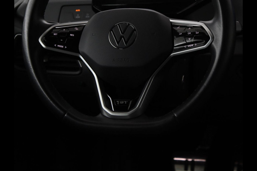 Volkswagen ID.3 First 58 kWh | Stoel & stuurverwarming | Carplay | Trekhaak | Adaptive cruise | Full LED | Navigatie | Parkeerhulp | Climate control
