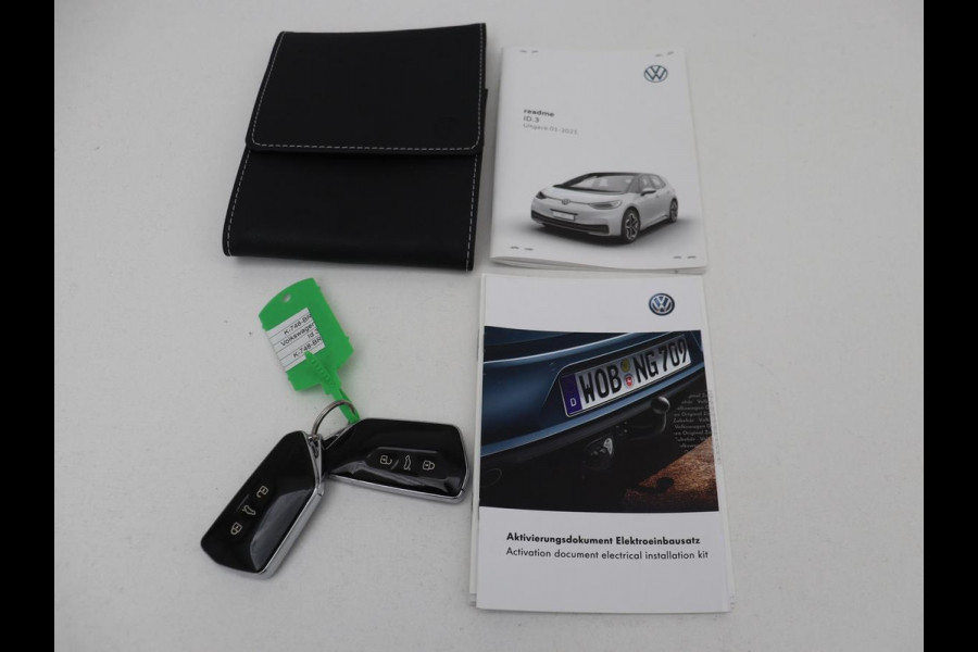 Volkswagen ID.3 First 58 kWh | Stoel & stuurverwarming | Carplay | Trekhaak | Adaptive cruise | Full LED | Navigatie | Parkeerhulp | Climate control
