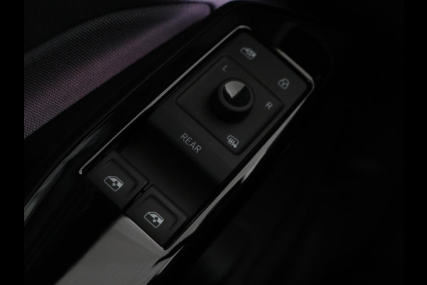 Volkswagen ID.3 First 58 kWh | Stoel & stuurverwarming | Carplay | Trekhaak | Adaptive cruise | Full LED | Navigatie | Parkeerhulp | Climate control