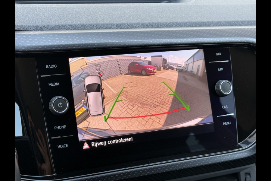 Volkswagen T-Cross 1.5 TSI United R-Line | ACC | CarPlay | Camera | LED | Navi | 18 inch