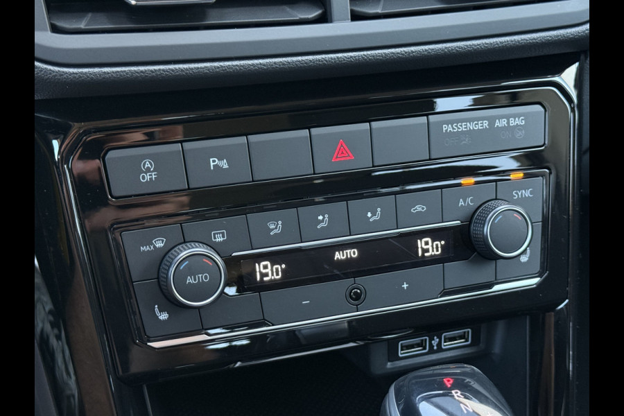 Volkswagen T-Cross 1.5 TSI United R-Line | ACC | CarPlay | Camera | LED | Navi | 18 inch
