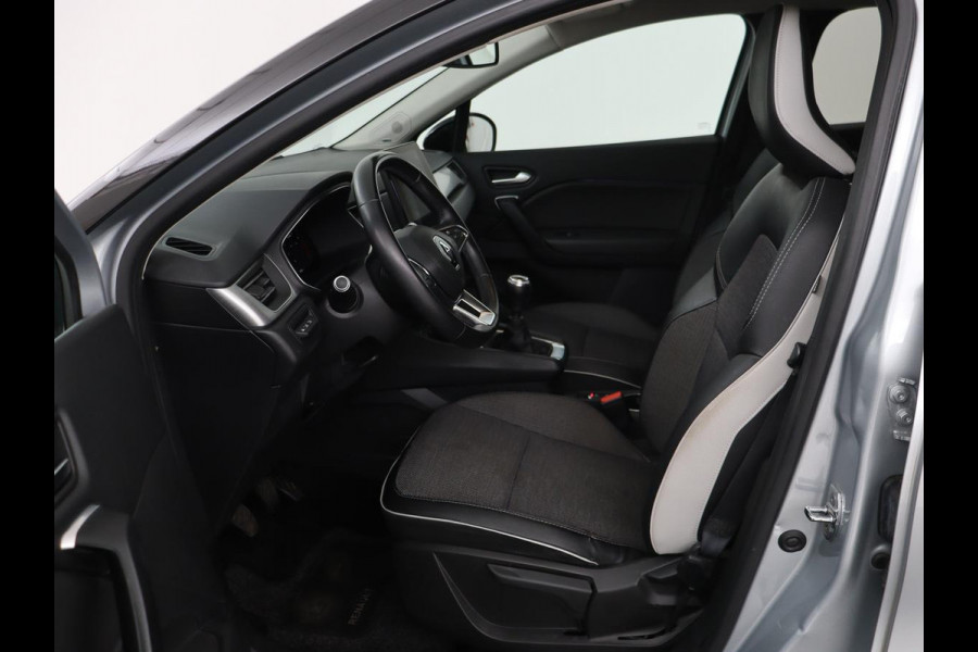 Renault Captur 1.3 TCe Intens | 140pk | Trekhaak | Camera | Navigatie | Half leder | Climate control | Keyless | Cruise control | Full LED