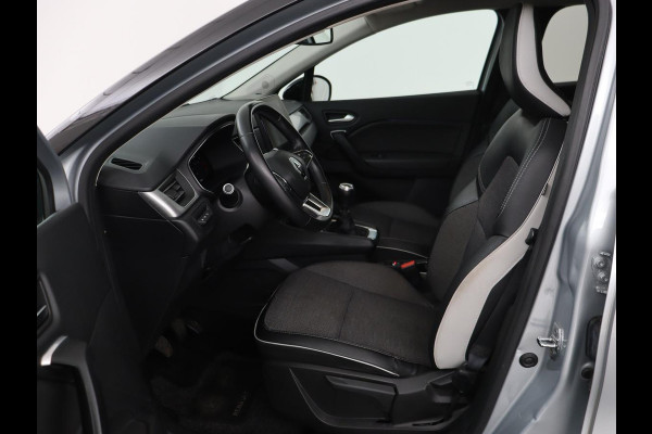 Renault Captur 1.3 TCe Intens | 140pk | Trekhaak | Camera | Navigatie | Half leder | Climate control | Keyless | Cruise control | Full LED