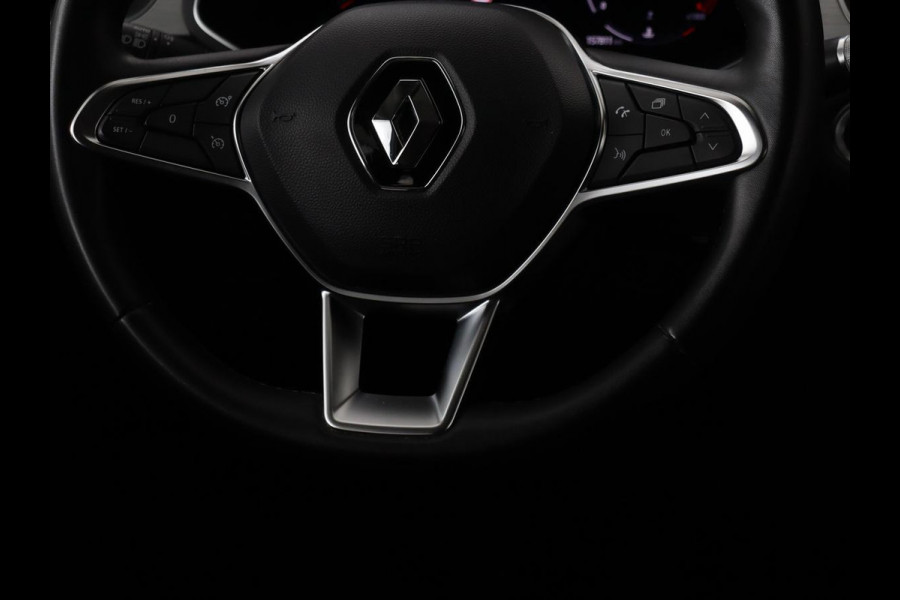 Renault Captur 1.3 TCe Intens | 140pk | Trekhaak | Camera | Navigatie | Half leder | Climate control | Keyless | Cruise control | Full LED