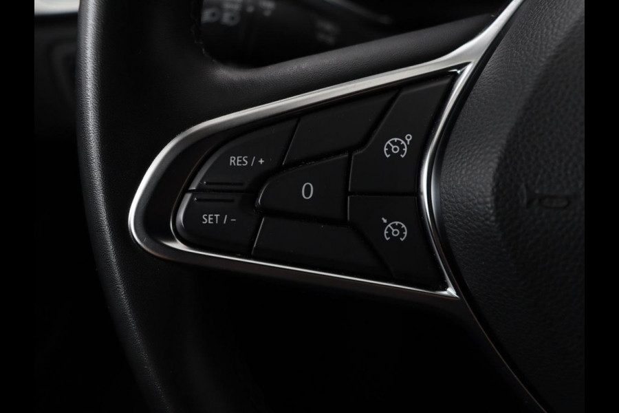 Renault Captur 1.3 TCe Intens | 140pk | Trekhaak | Camera | Navigatie | Half leder | Climate control | Keyless | Cruise control | Full LED