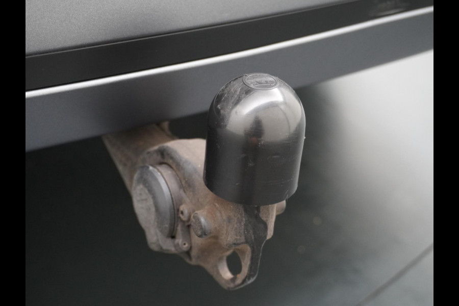 Škoda ENYAQ iV 80 Loft ELEKTRISCHE TREKHAAK | CAMERA | HEAD UP
