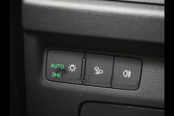 Škoda ENYAQ iV 80 Loft ELEKTRISCHE TREKHAAK | CAMERA | HEAD UP