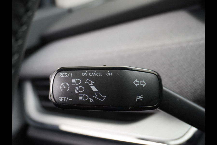 Škoda ENYAQ iV 80 Loft ELEKTRISCHE TREKHAAK | CAMERA | HEAD UP