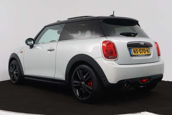 MINI Mini 1.5 Cooper Chili Business (PANORAMADAK, NAVIGATIE, AUTOMAAT, CRUISE CONTROL, PARKEERSENSOREN, LEER, NL-AUTO)