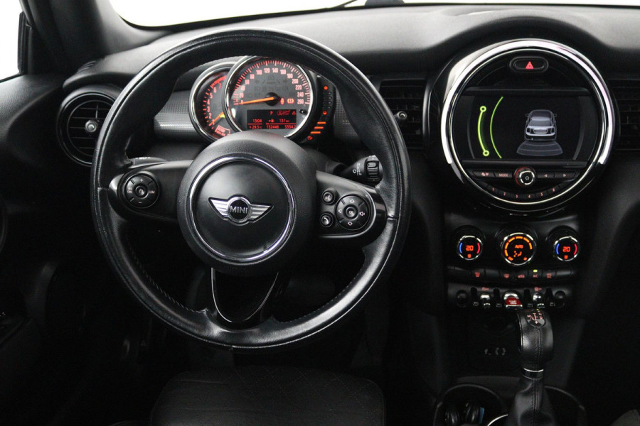 MINI Mini 1.5 Cooper Chili Business (PANORAMADAK, NAVIGATIE, AUTOMAAT, CRUISE CONTROL, PARKEERSENSOREN, LEER, NL-AUTO)