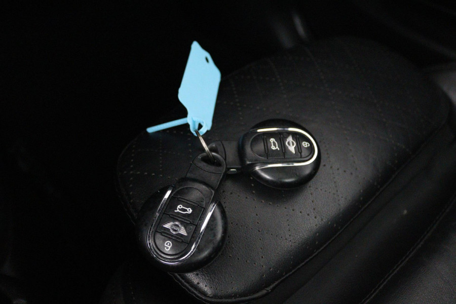MINI Mini 1.5 Cooper Chili Business (PANORAMADAK, NAVIGATIE, AUTOMAAT, CRUISE CONTROL, PARKEERSENSOREN, LEER, NL-AUTO)