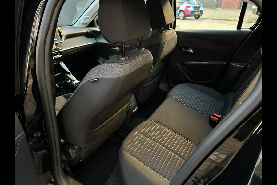 Peugeot e-208 EV Active Pack 50 kWh 1STE EIG | NAVI | KEYLESS | BTW