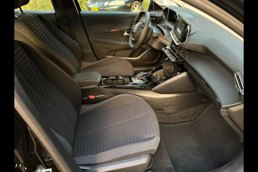 Peugeot e-208 EV Active Pack 50 kWh 1STE EIG | NAVI | KEYLESS | BTW
