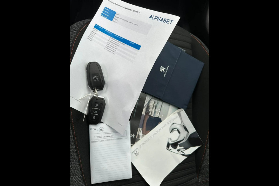 Peugeot e-208 EV Active Pack 50 kWh 1STE EIG | NAVI | KEYLESS | BTW