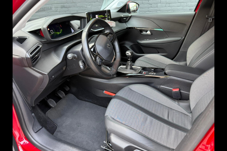 Peugeot 208 1.2 PureTech Blue Lease Allure NAVI | CARPLAY | CAMERA | 1STE EIGENAAR | PDC | BTW | NWE APK