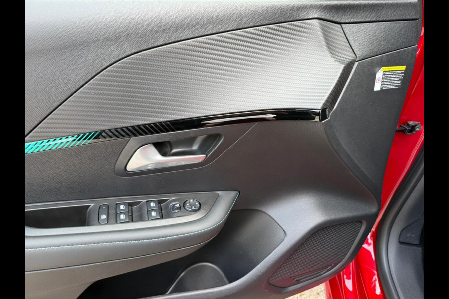Peugeot 208 1.2 PureTech Blue Lease Allure NAVI | CARPLAY | CAMERA | 1STE EIGENAAR | PDC | BTW | NWE APK