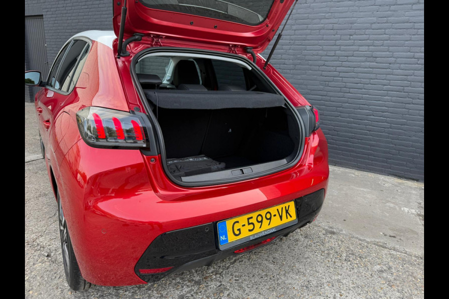 Peugeot 208 1.2 PureTech Blue Lease Allure NAVI | CARPLAY | CAMERA | 1STE EIGENAAR | PDC | BTW | NWE APK