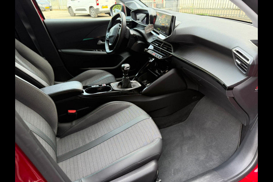 Peugeot 208 1.2 PureTech Blue Lease Allure NAVI | CARPLAY | CAMERA | 1STE EIGENAAR | PDC | BTW | NWE APK