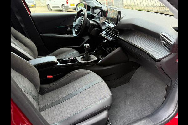 Peugeot 208 1.2 PureTech Blue Lease Allure NAVI | CARPLAY | CAMERA | 1STE EIGENAAR | PDC | BTW | NWE APK