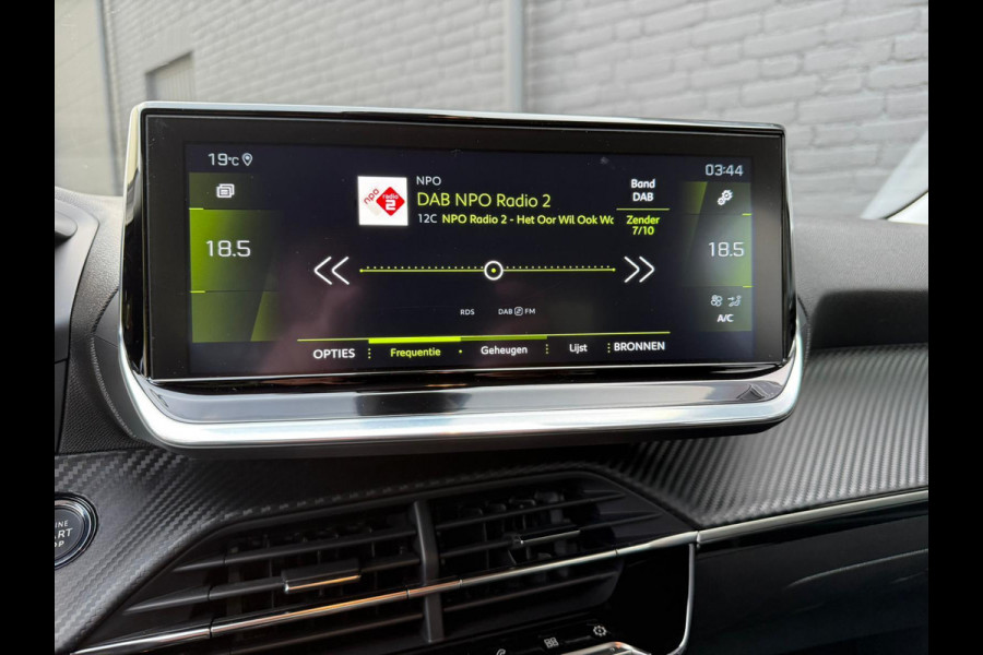 Peugeot 208 1.2 PureTech Blue Lease Allure NAVI | CARPLAY | CAMERA | 1STE EIGENAAR | PDC | BTW | NWE APK