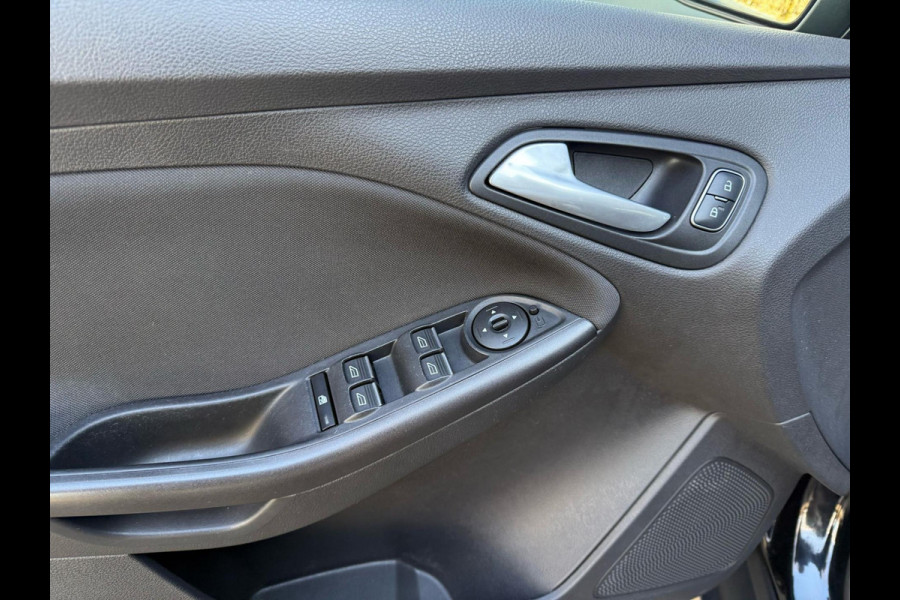 Ford FOCUS Wagon 1.0 Lease Edition NAVI | CRUISE | AIRCO | ELEK RAMEN | NWE APK