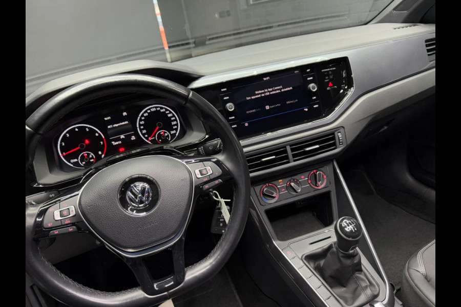 Volkswagen Polo 1.0 TSI R-LINE | PANO | CARPLAY | HALF LEDER | BTW | NWE APK