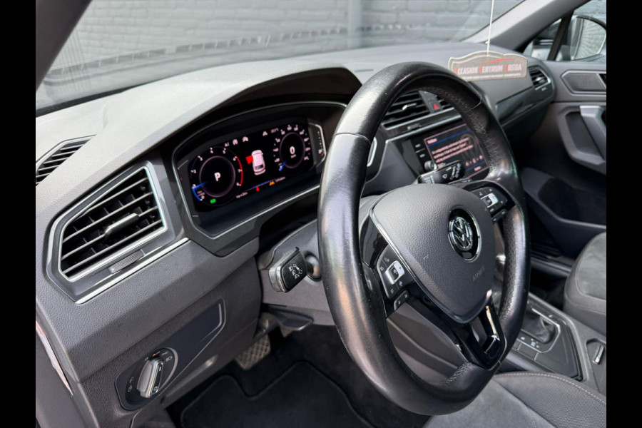 Volkswagen Tiguan 1.5 TSI ACT Highline R-Line NAVI | CARPLAY | AUTOMAAT | PDC | NWE APK