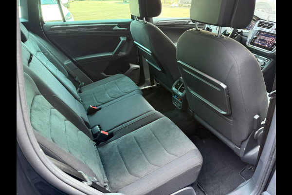 Volkswagen Tiguan 1.5 TSI ACT Highline R-Line NAVI | CARPLAY | AUTOMAAT | PDC | NWE APK