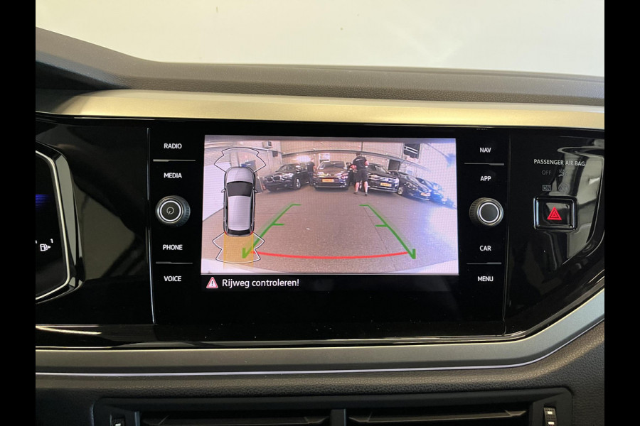 Volkswagen Polo 1.0 TSI Move AUT 70kW Navigatie Apple Carplay/ Android Auto Camera Parkeersensoren Adaptive Cruise Control Stoelverwarming Virtual Cockpit Climate Control