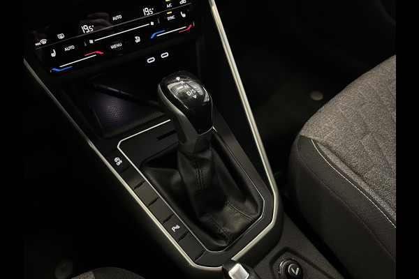 Volkswagen Polo 1.0 TSI Move AUT 70kW Navigatie Apple Carplay/ Android Auto Camera Parkeersensoren Adaptive Cruise Control Stoelverwarming Virtual Cockpit Climate Control