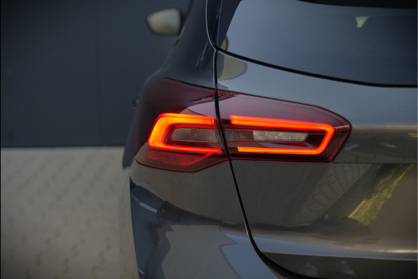 Ford Focus 1.0 EcoBoost Hybrid ST Line X | Bang & Olufsen | Panoramadak | Stuurverwarming | Stoelverwarming | Dodehoekdetectie | Adaptive Cruise Control | Camera | Elektrische Stoel | Keyless | LED | B&O | Leer | Automaat | BTW | Fa