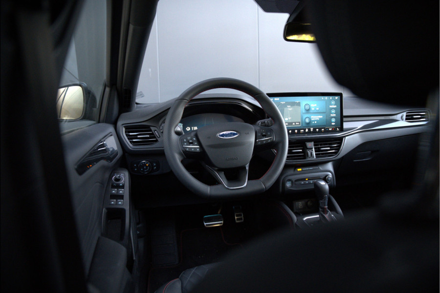 Ford Focus 1.0 EcoBoost Hybrid ST Line X | Bang & Olufsen | Panoramadak | Stuurverwarming | Stoelverwarming | Dodehoekdetectie | Adaptive Cruise Control | Camera | Elektrische Stoel | Keyless | LED | B&O | Leer | Automaat | BTW | Fa