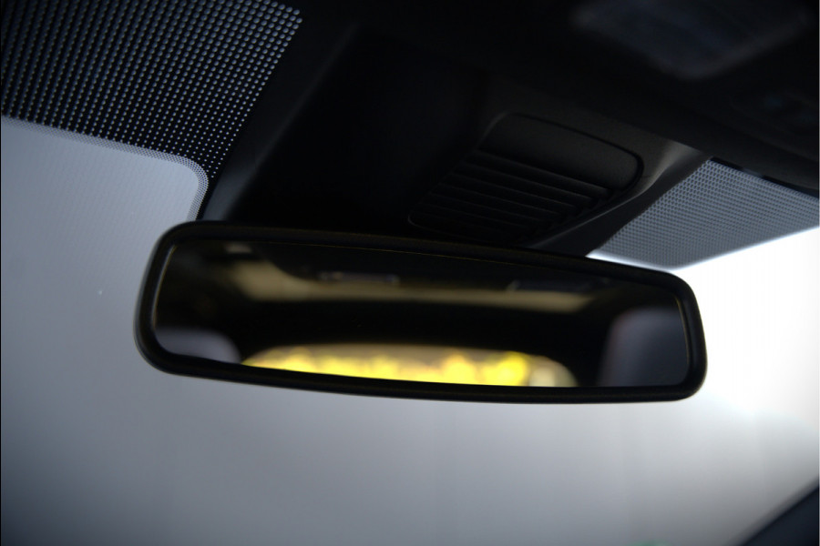 Ford Focus 1.0 EcoBoost Hybrid ST Line X | Bang & Olufsen | Panoramadak | Stuurverwarming | Stoelverwarming | Dodehoekdetectie | Adaptive Cruise Control | Camera | Elektrische Stoel | Keyless | LED | B&O | Leer | Automaat | BTW | Fa
