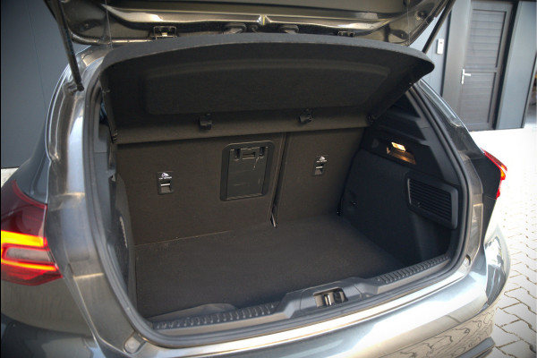 Ford Focus 1.0 EcoBoost Hybrid ST Line X | Bang & Olufsen | Panoramadak | Stuurverwarming | Stoelverwarming | Dodehoekdetectie | Adaptive Cruise Control | Camera | Elektrische Stoel | Keyless | LED | B&O | Leer | Automaat | BTW | Fa