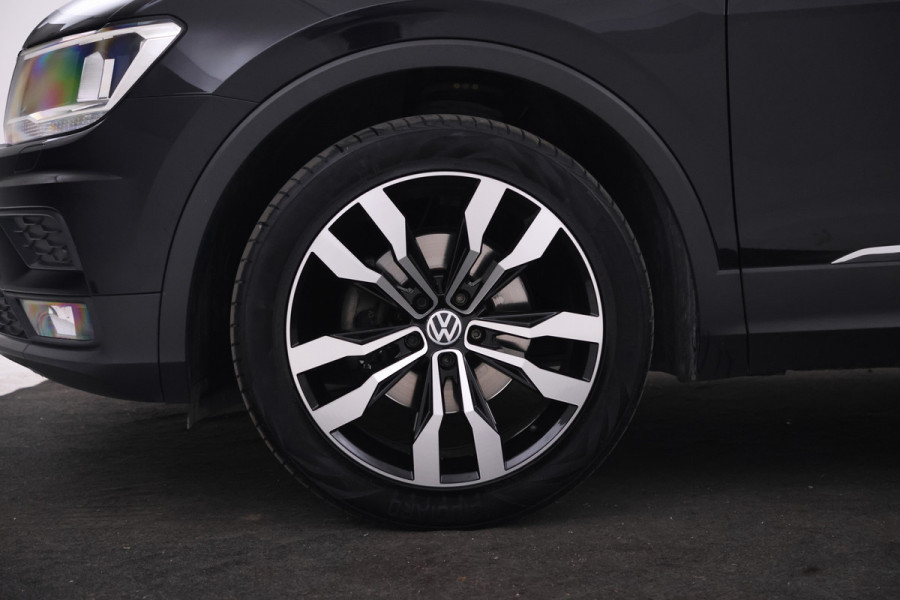 Volkswagen Tiguan 1.5 TSI ACT Highline Business R Panorama dak, Automaat, Massage stoel!