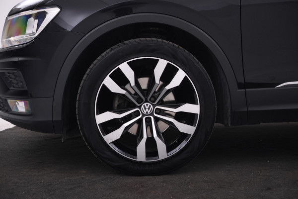 Volkswagen Tiguan 1.5 TSI ACT Highline Business R Panorama dak, Automaat, Massage stoel!