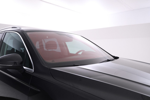 Volkswagen Tiguan 1.5 TSI ACT Highline Business R Panorama dak, Automaat, Massage stoel!