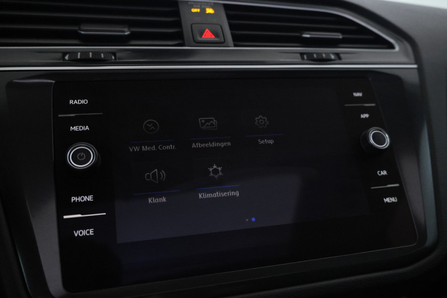 Volkswagen Tiguan 1.5 TSI ACT Highline Business R Panorama dak, Automaat, Massage stoel!