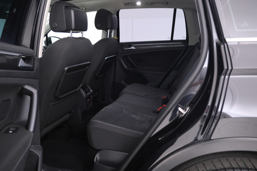 Volkswagen Tiguan 1.5 TSI ACT Highline Business R Panorama dak, Automaat, Massage stoel!