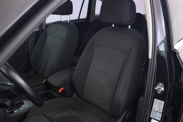 Volkswagen Tiguan 1.5 TSI ACT Highline Business R Panorama dak, Automaat, Massage stoel!