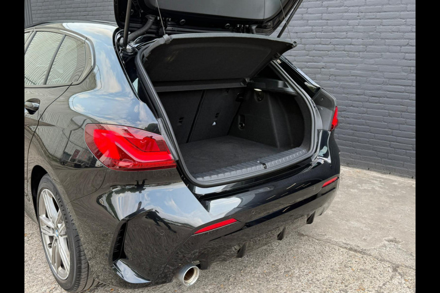 BMW 1-serie 118i M SPORT Plus NAVI | PDC | LEDER | CRUISE | AUTOMAAT | BTW