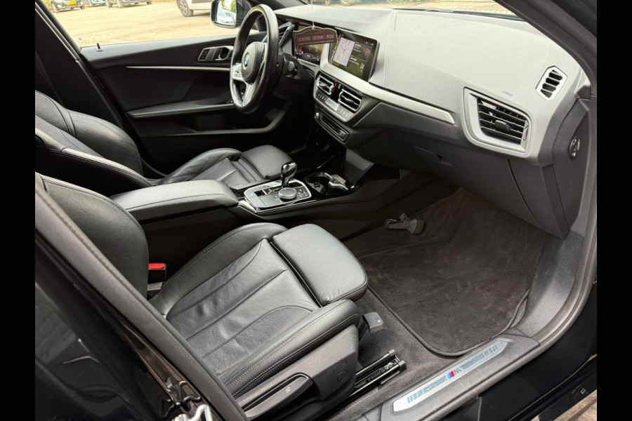 BMW 1-serie 118i M SPORT Plus NAVI | PDC | LEDER | CRUISE | AUTOMAAT | BTW
