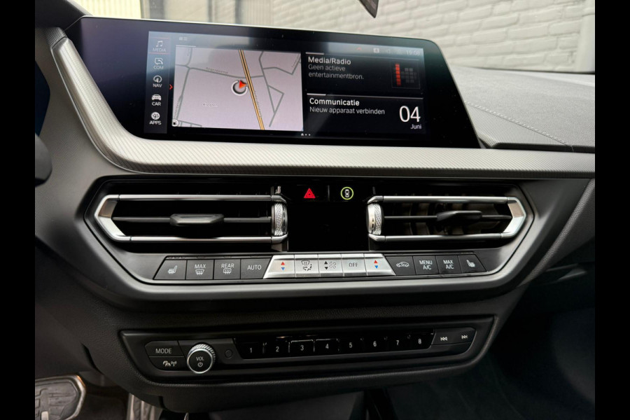 BMW 1-serie 118i M SPORT Plus NAVI | PDC | LEDER | CRUISE | AUTOMAAT | BTW