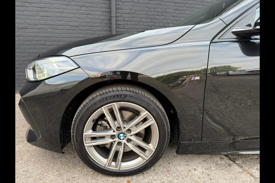 BMW 1-serie 118i M SPORT Plus NAVI | PDC | LEDER | CRUISE | AUTOMAAT | BTW